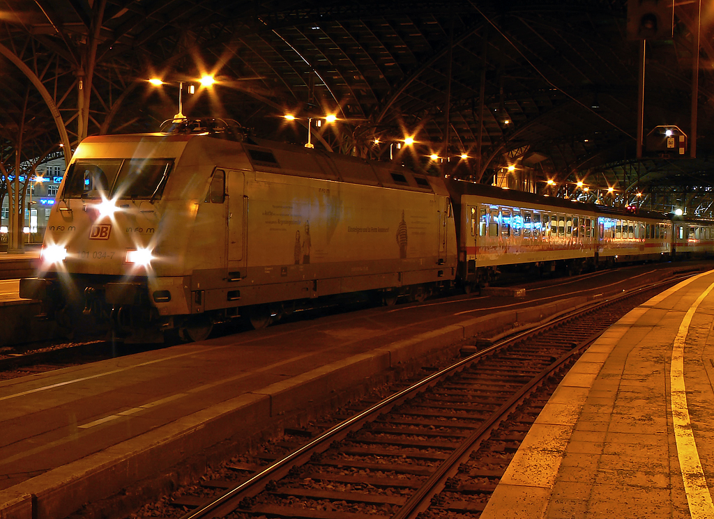 101 034-7  InForm  in K�ln Hbf. am 12.12.2010