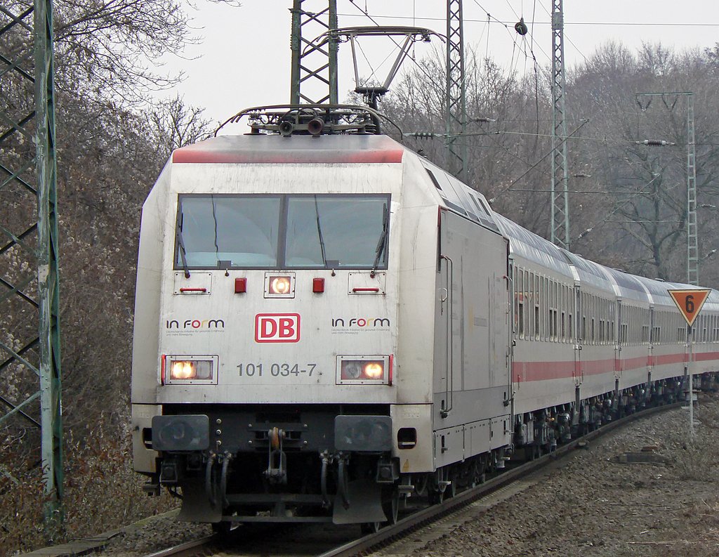 101 034-7 in K�ln West am 21.01.2010