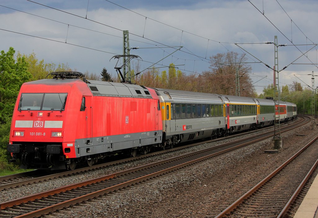 101 081-8 am EC100 in K�ln Stammheim am 22.04.2012