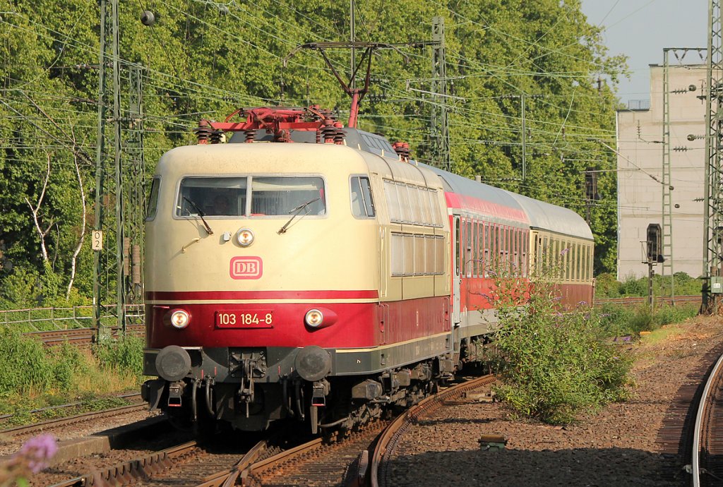103 184-8 in K�ln S�d am 05.07.2011