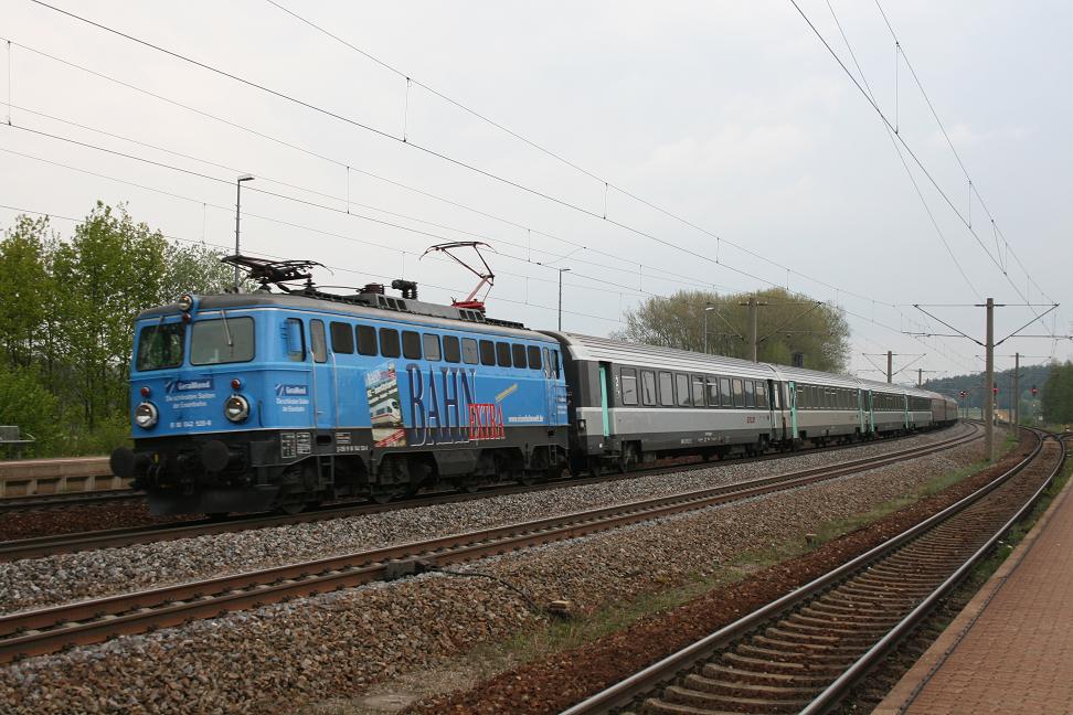 1042 520 mit Sonderzug vom Kirchentag in M�nchen.Aufgenommen in Gessertshausen