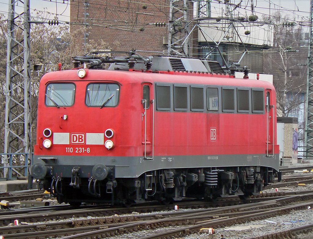 110 231-8 als Lz. in K�ln Hbf. am 19.02.2010