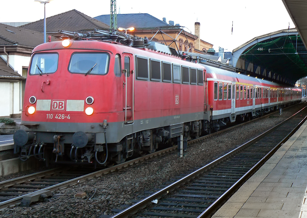 110 426-4 am RB48 in Bonn Hbf am 10.01.2011