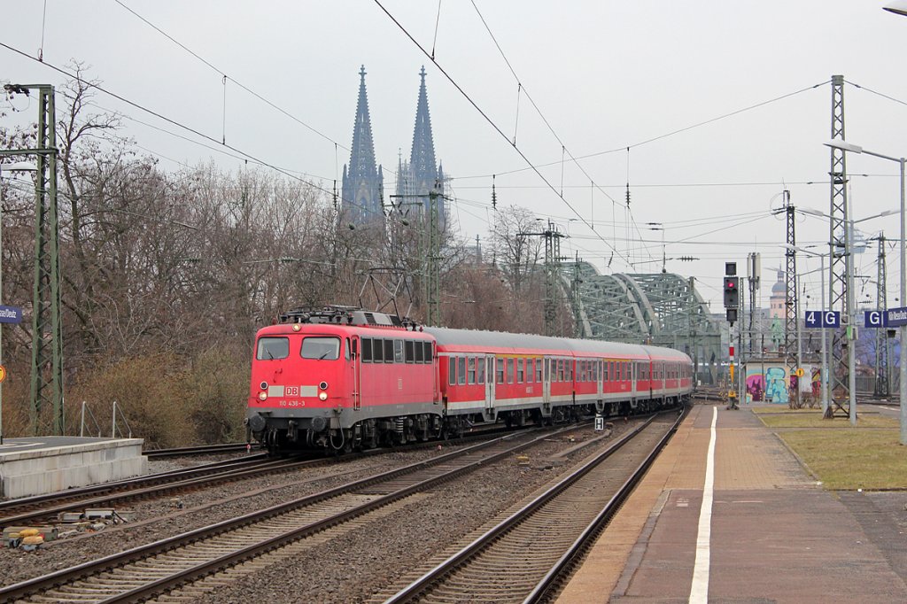 110 436-3 am RB35 nach Wesel in K�ln Messe/Deutz am 03.04.2013
