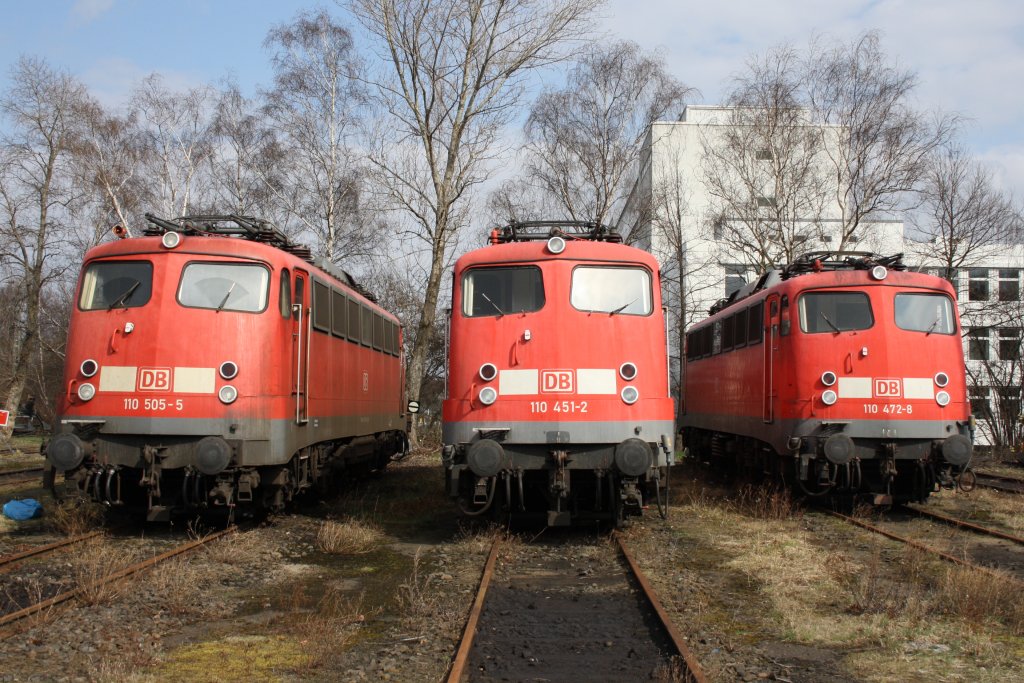 110 505, 110 451 und 110 472 standen am 28.03.2010 im BW Braunschweig.