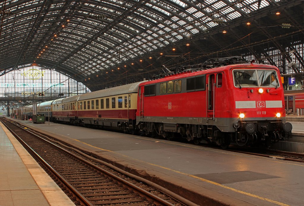 111 119 am IC2417 in K�ln Hbf. am 06.05.2012