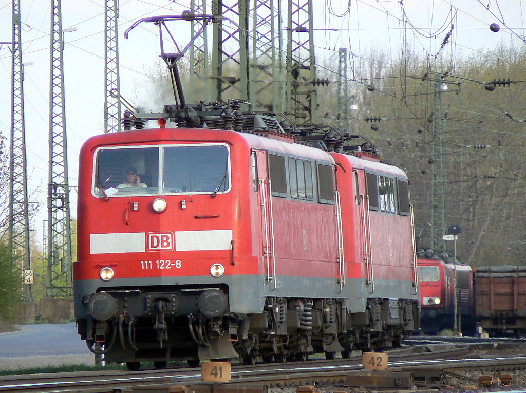 111 122-8 in Gremberg am 10.04.2010