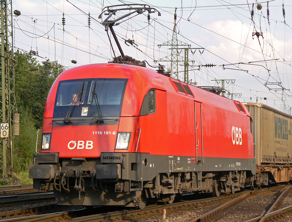 1116 191-6 bei der ungewohnten Ausfahrt aus den Gbf Gremberg am 12.08.2010 (vermutl. Personalwechsel) 