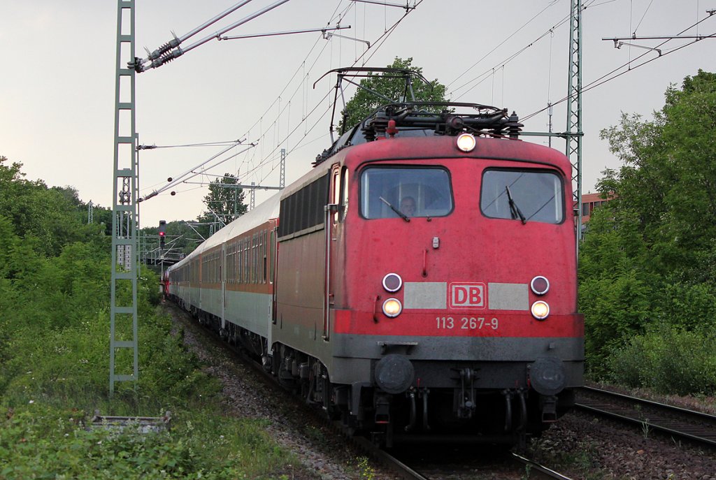 113 267-9 mit AZ in Bonn Oberkassel am 15.05.2011