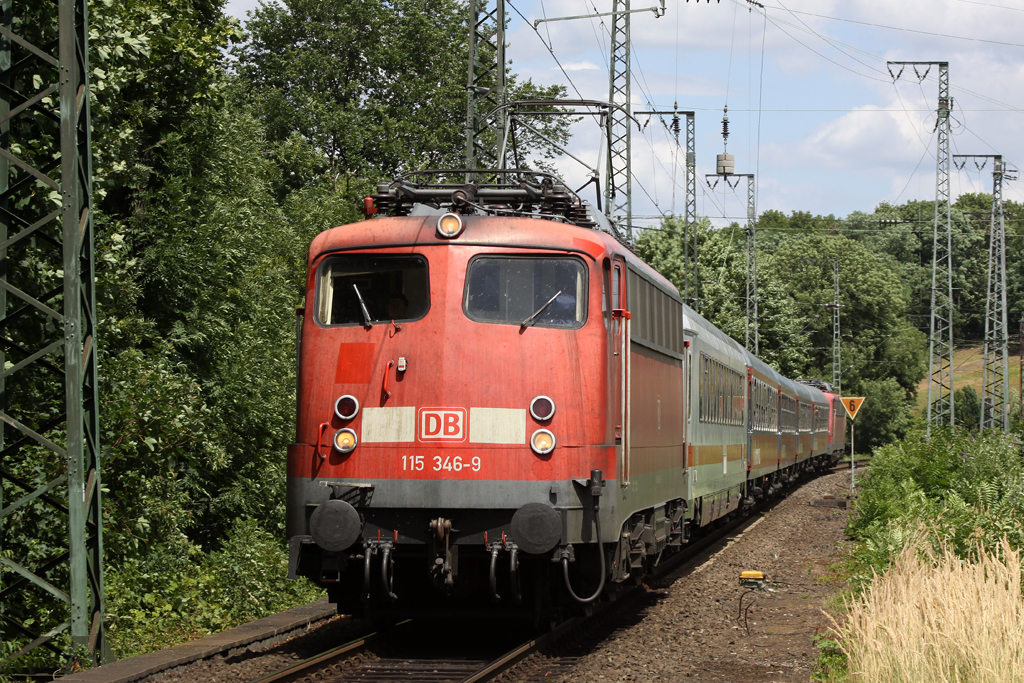 115 346-9 bei der Durchfahrt in K�ln West am 15.07.10 