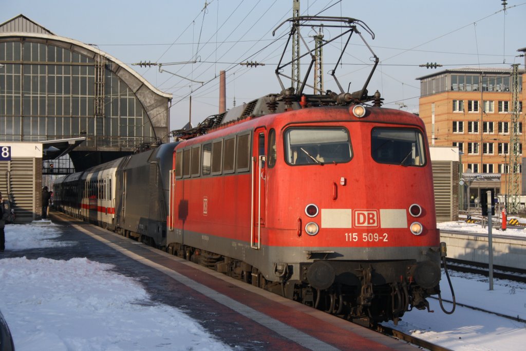 115 509 + ES 64 U2 030 mit einem PBZ nach Dortmund der TF zwischen Hamburg und Bremen war JUN
