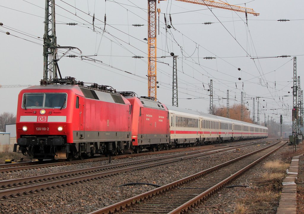 120 110-2 bei Br�hl am 30.03.2013