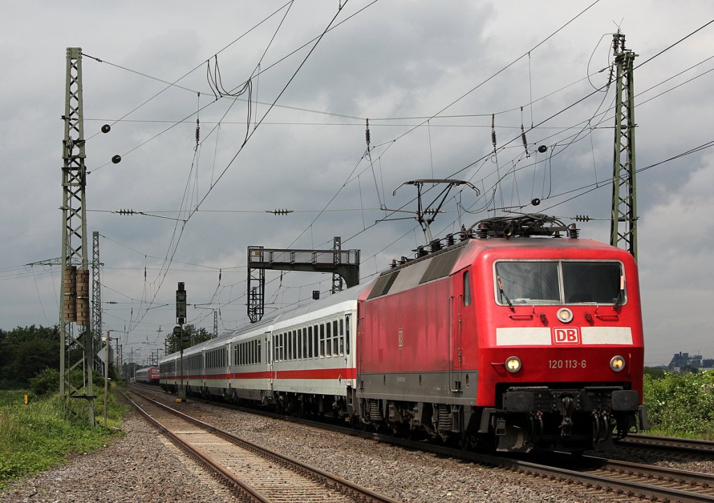 120 113-6 in Br�hl am 15.06.2012