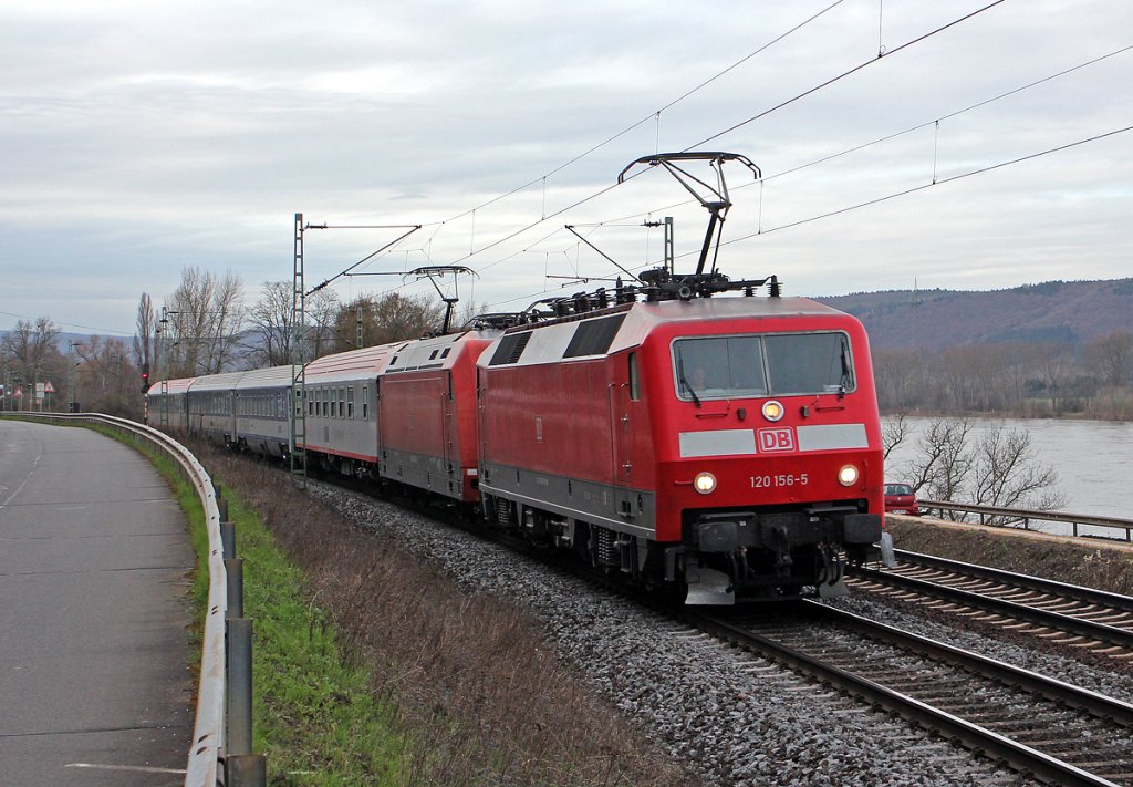 120 156-5 & 101 139-4 am EN420 nach K�ln Hbf bei Leubsdorf am 14.04.2013