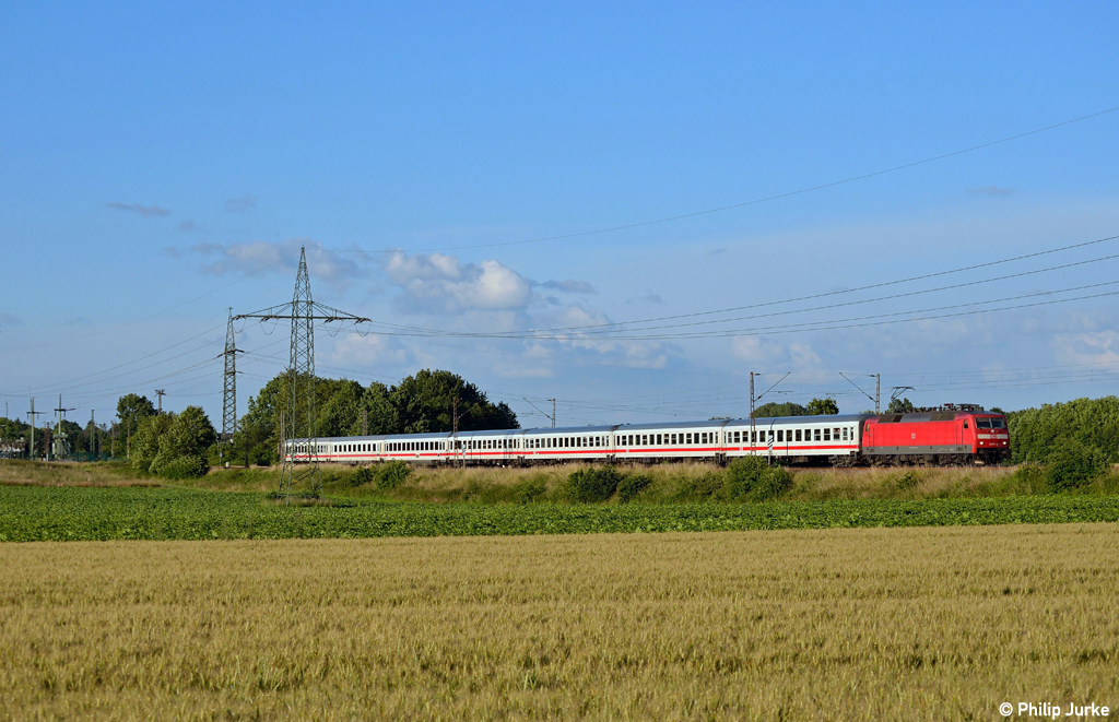 120 157-3 mit dem IC 1919 nach K�ln am 01.07.2012 in Wickrath.