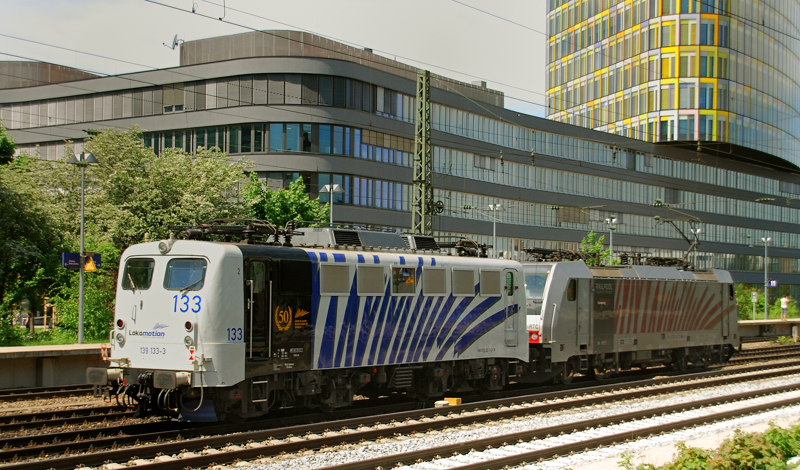 139 133-3, gezogen von einer Railpoollok. Die beiden kamen so leise an, dass gerade noch dieser Nachschu� m�glich war. Aufgenommen am 11.05.12, am Heimeranplatz.
