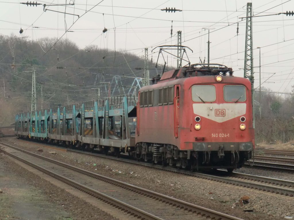 140 024-1 am 12.02.11. in K�ln West.