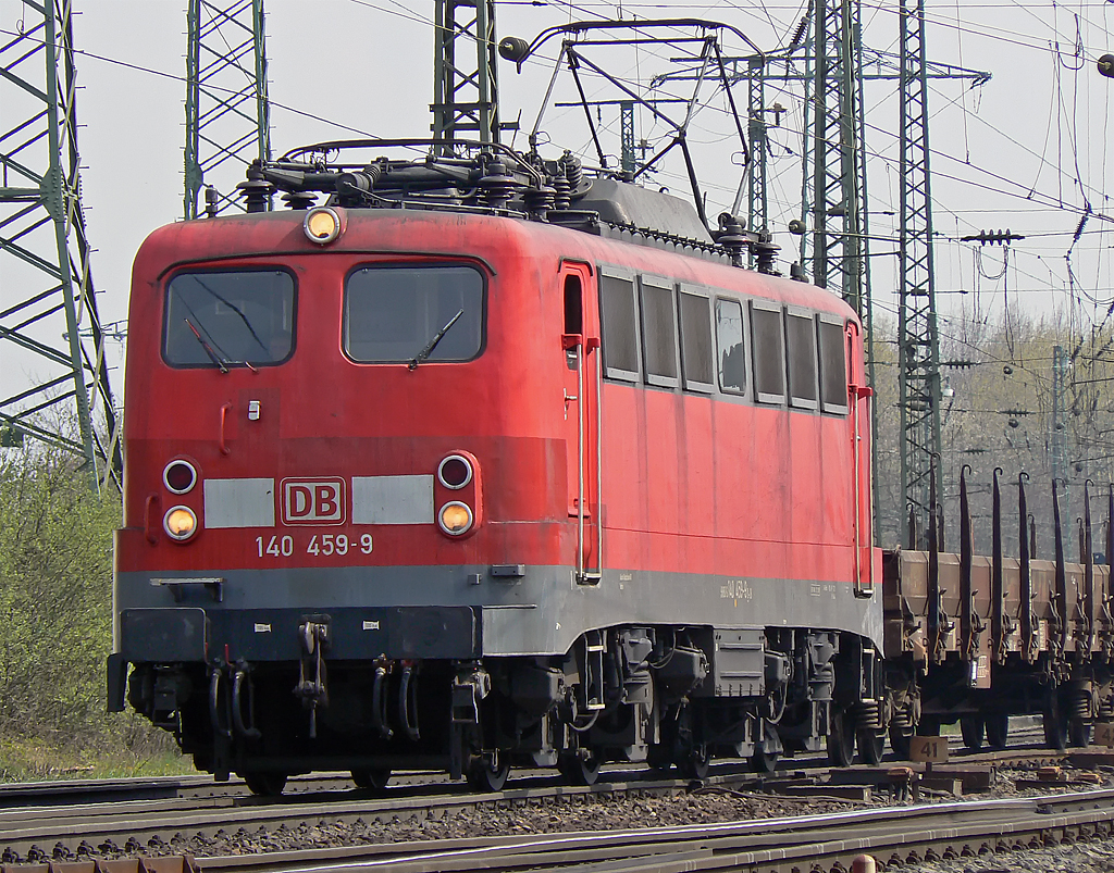 140 459-9 verl�sst Gremberg Gbf am 13.04.2010