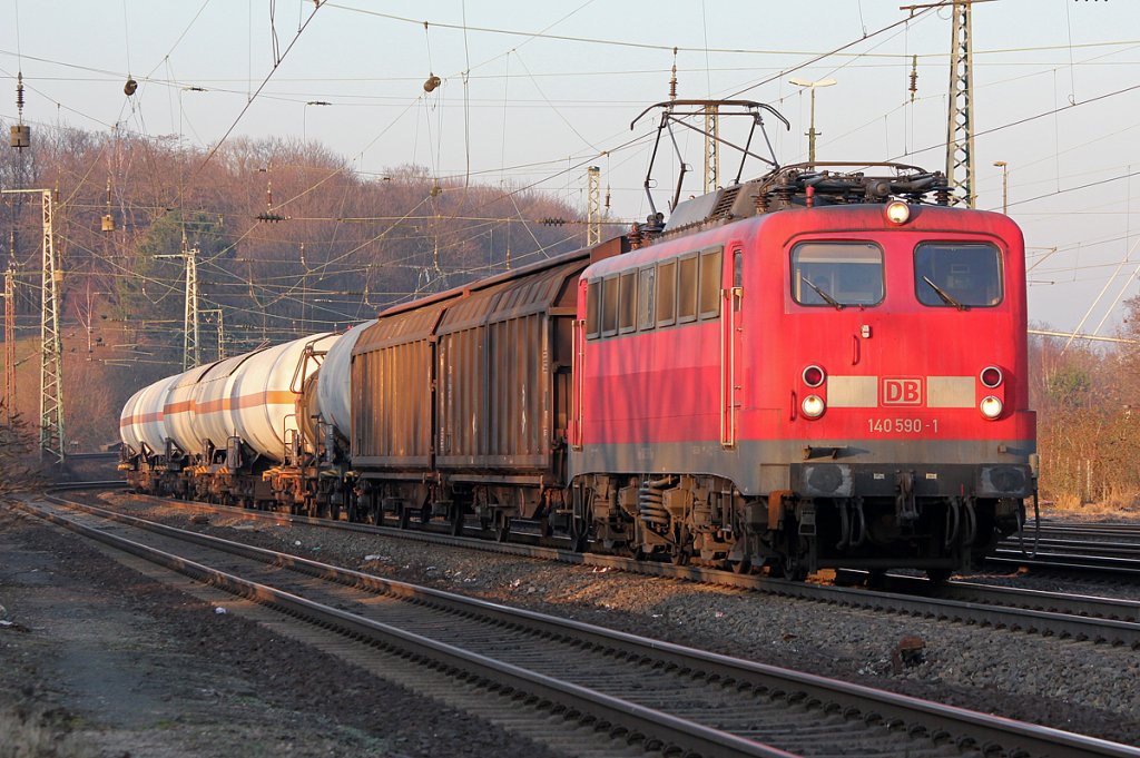 140 590-1 mit gem Gz. in K�ln West am 02.03.2011