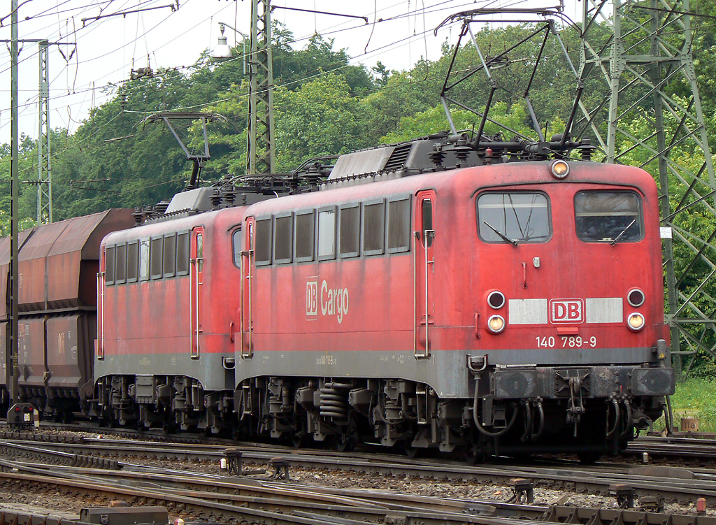 140 789-9 + 140 xxx-x in Gremberg am 27.05.2010