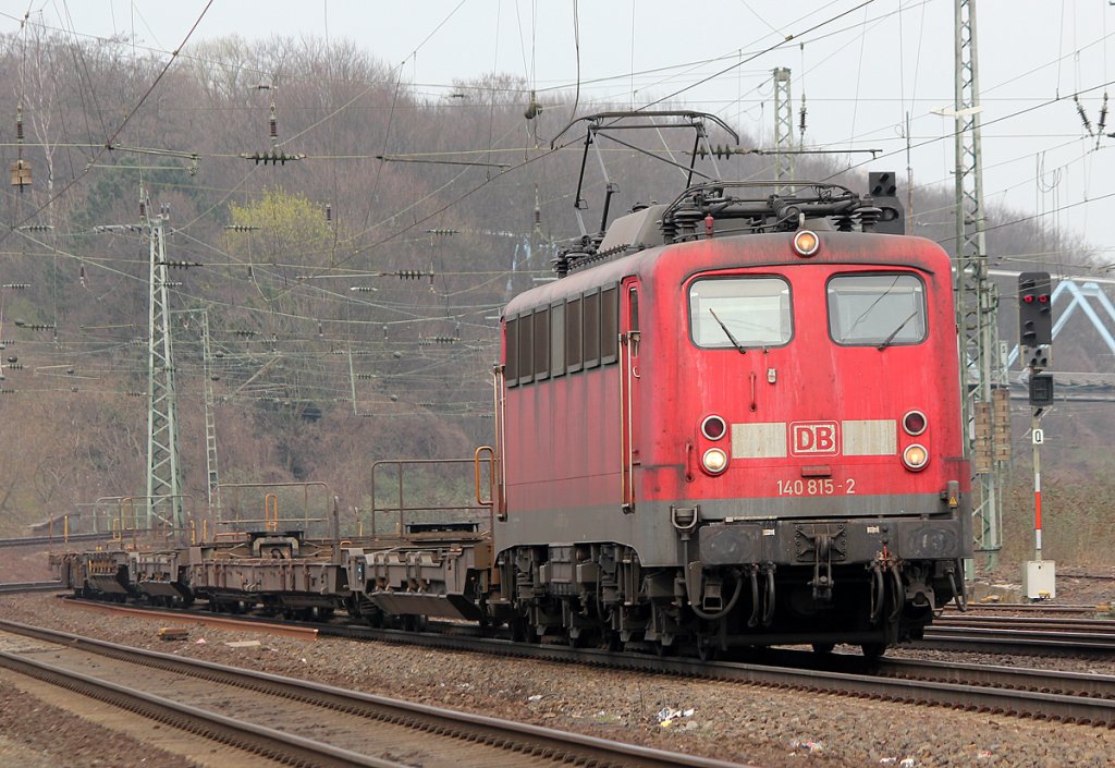 140 815-2 mit Leerpark in K�ln West am 16.03.2011