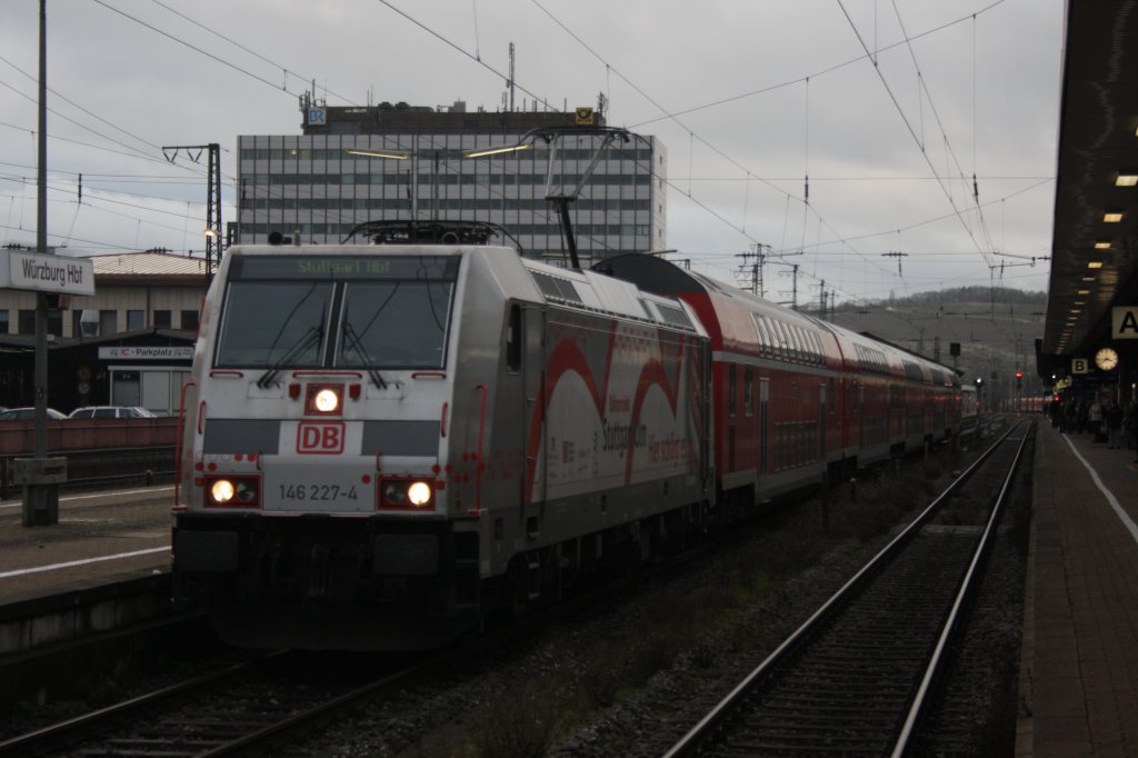 146 227 auf seiner ersten Fahrt nach W�rzburg HBF am 12.12.2010