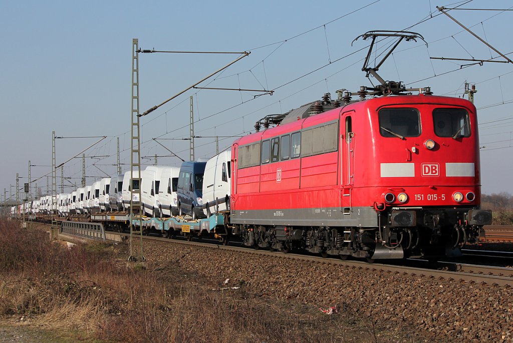 151 015-5 hinter K�ln Porz am 03.03.2011