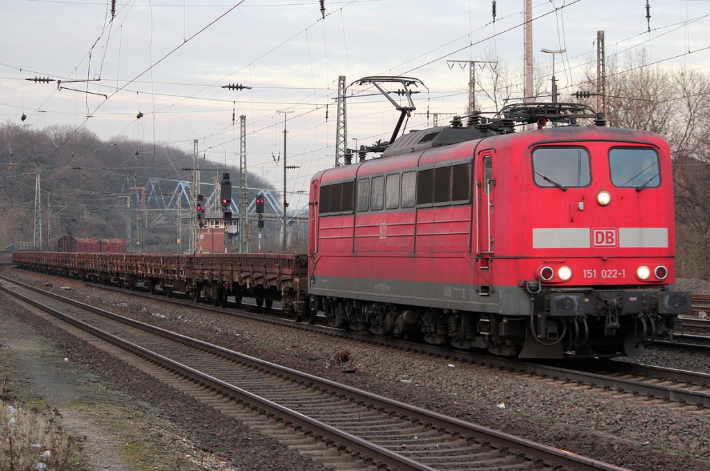 151 022-1 in K�ln West am 16.02.2011