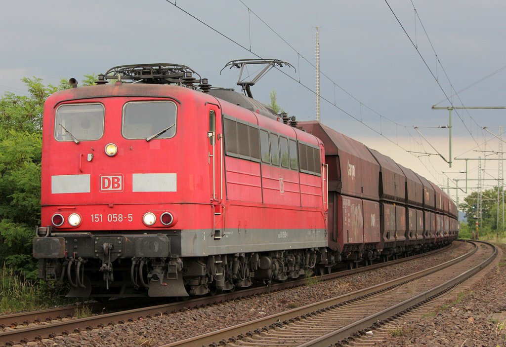 151 058-5 in Porz Wahn am 09.06.2011