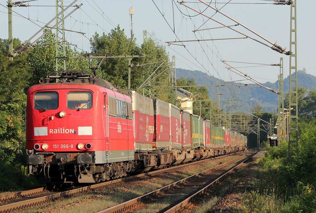151 066-8 in Bonn Oberkassel am 03.09.2011
