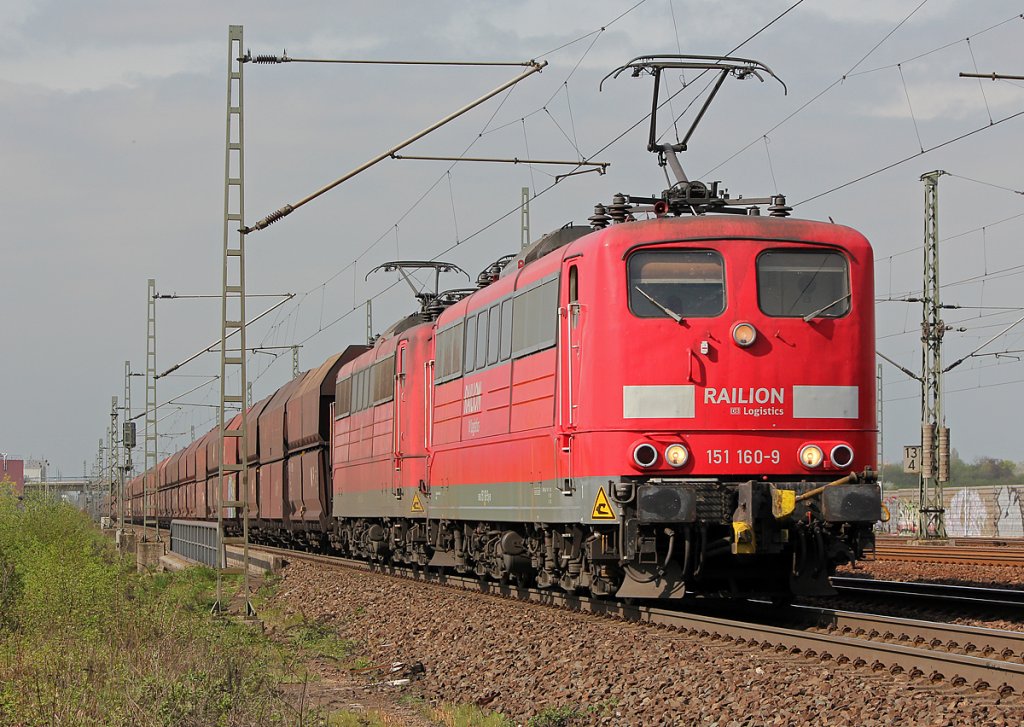 151 160-1 hinter Porz(Rhein) am 07.04.2011