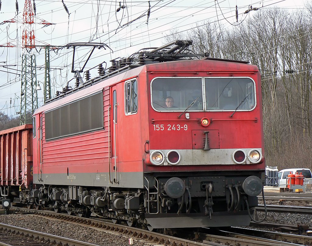 155 243-9 bei der Einfahrt in Gremberg am 25.2.2010