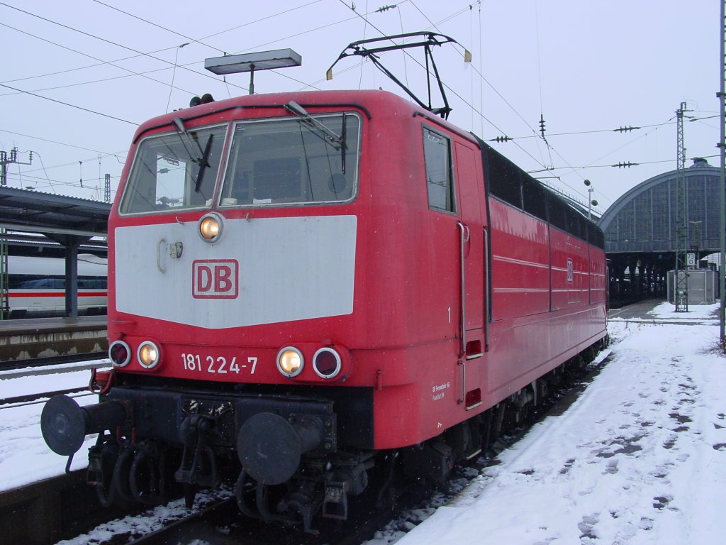 181 224 wartet in Karlsruhe auf ihren n�chsten Einsatz(04.03.2006)