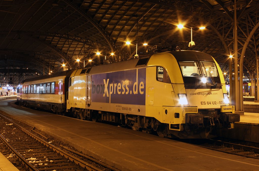 182 525  BoxXpress  am EC6 in K�ln Hbf am 14.03.2013