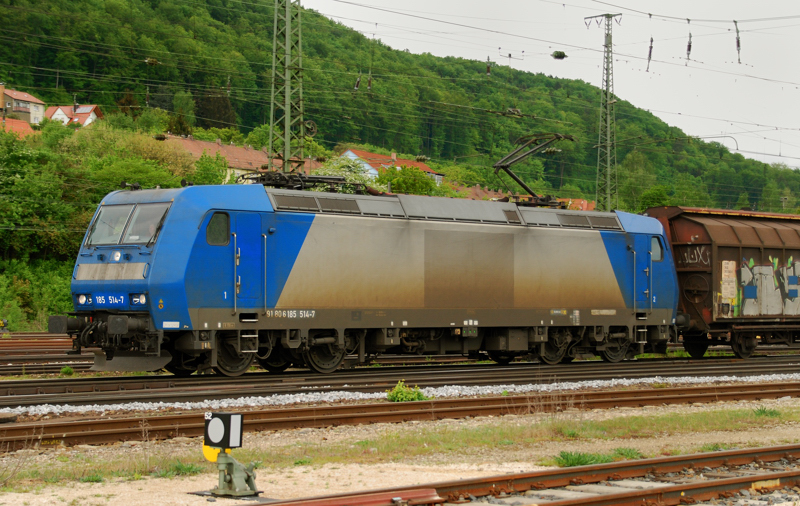 185 514-4, aufgenommen bei der Durchfahrt durch Treuchtlingen, am 03.05.11.