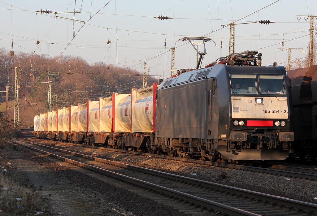 185 554-3 in CFL Cargo Diensten in K�ln West am 02.03.2011