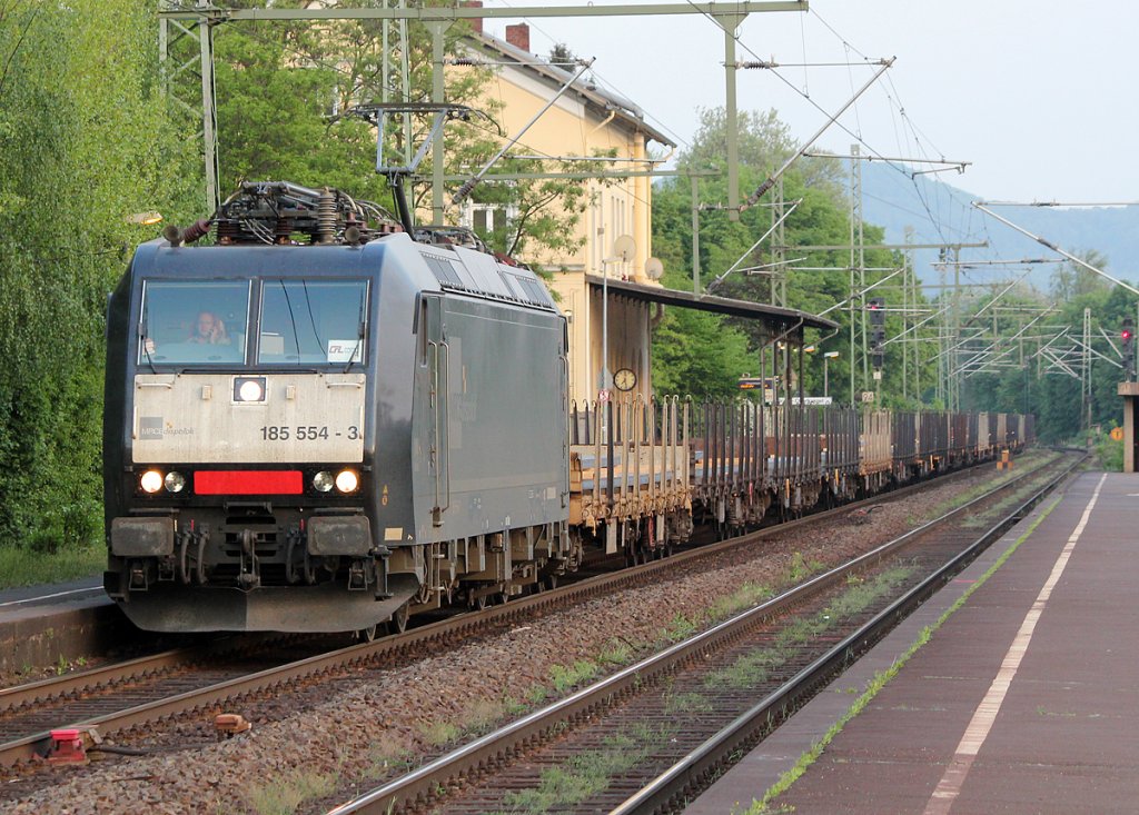 185 554-3 der MRCE/CFL in Bonn Oberkassel am 26.04.2011