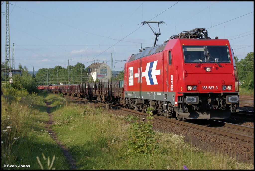 185 587-3 (HGK)  2055  in Koblenz-L�tzel am 11.8.2012.