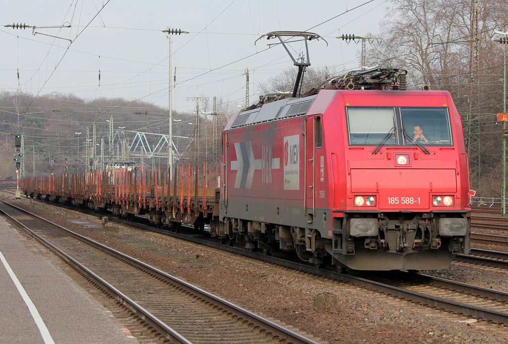 185 588-1 der HGK in K�ln West am 12.02.2011