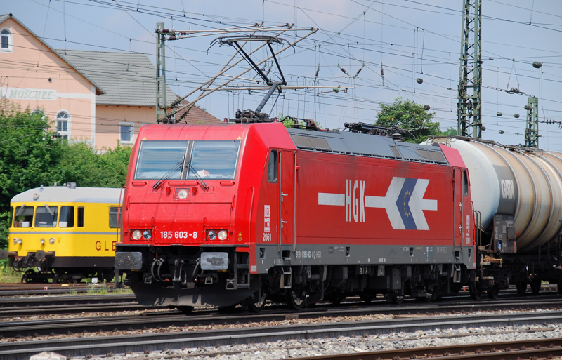 185 603-8, HGK, aufgenommen am 29.06.10, bei der Durchfahrt durch Treuchtlingen.