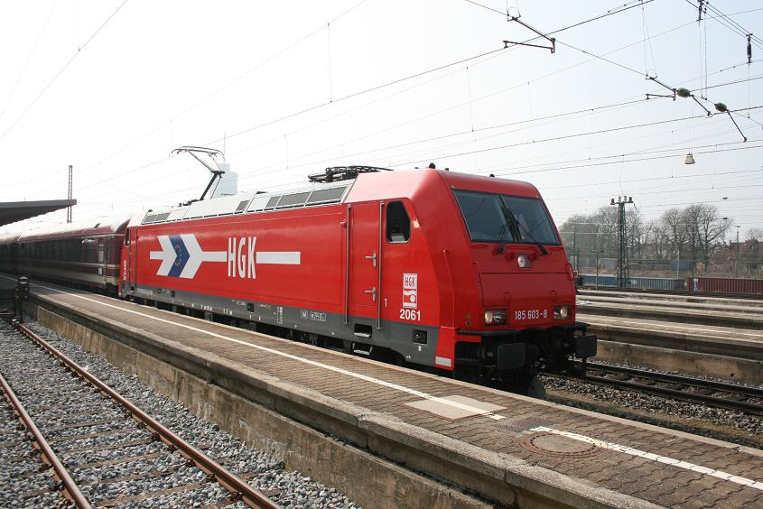 185 603 mit SDZ1632 der Augsburger Panther nach Wolfsburg