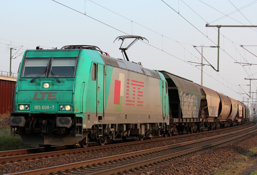 185 608-7 der LTE mit Getreidezug in Porz Wahn am 06.04.2012