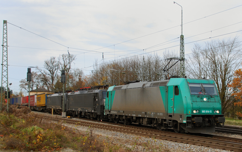 185 614-5 + ES 64 F4-113 + ES 64 F4-211, aufgenommen am 10.11.12, in A�ling.