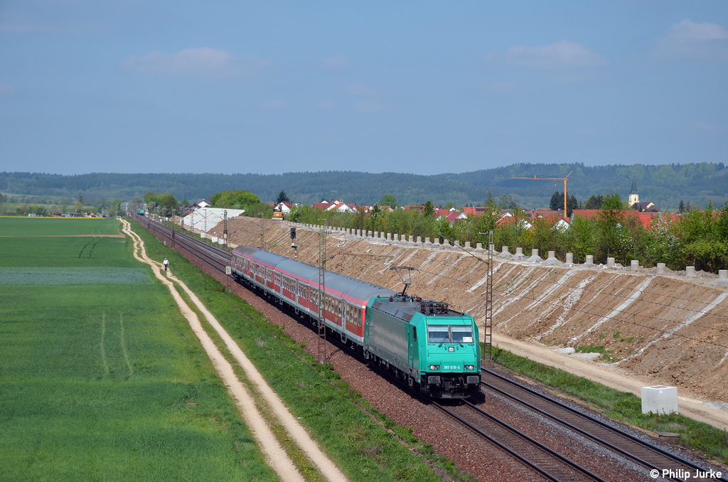 185 618-6 als S3 von N�rnberg Hbf nach Neumarkt(Oberpf) am 01.05.2012 in P�lling.