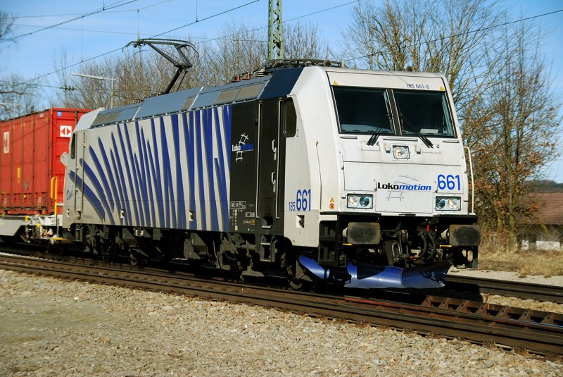 185 661-6,  Paul , aufgenommen am 27.02.10, bei der Durchfahrt durch A�ling, Strecke M�nchen-Rosenheim.