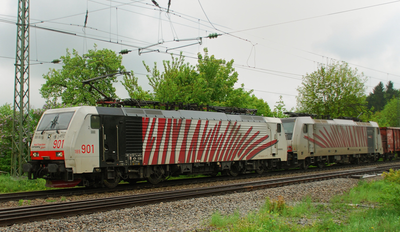 189 901-2 + 186 284-6, aufgenommen am 11.05.13, in A�ling.