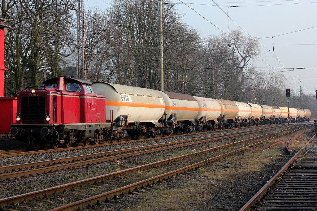 212 007-9 mit Gaskesselzug in Ratingen-Lintorf am 14.03.2012