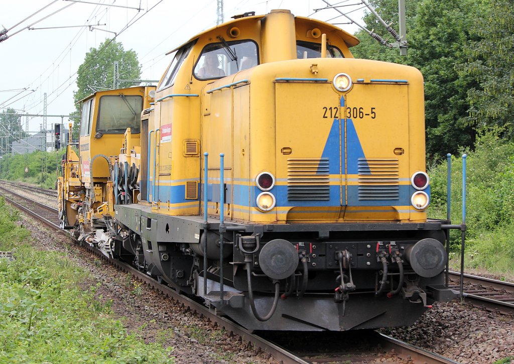212 306-5 der DBG in Bonn Oberkassel am 14.05.2011, Gru� an die Tf !!