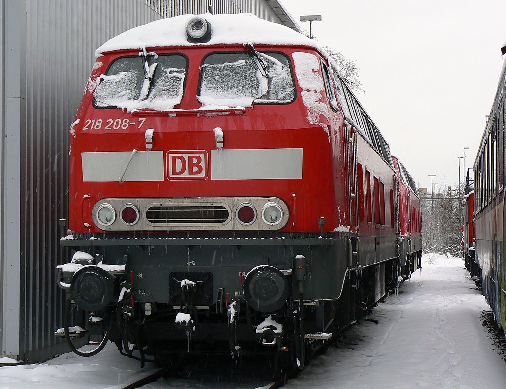 218 208-7 im winterlichen Gremberg am 24.12.2010