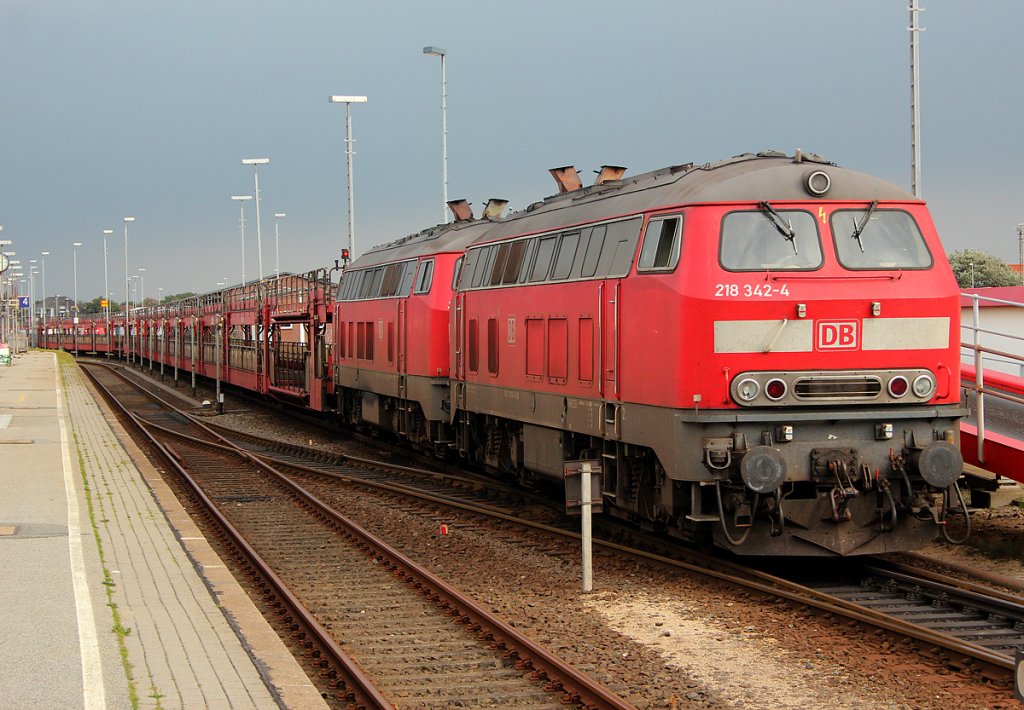 218 342-4 mit 218 xxx-x in Westerland am 06.08.2011